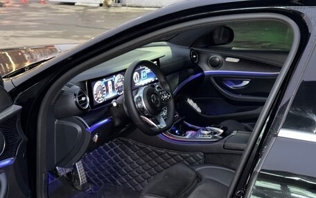 Mercedes-Benz E-Класс, 2019 год, 3 100 000 рублей, 6 фотография
