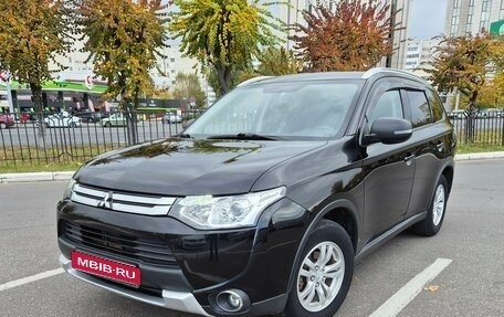 Mitsubishi Outlander III рестайлинг 3, 2014 год, 1 450 000 рублей, 1 фотография