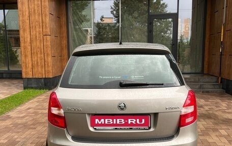 Skoda Fabia II, 2013 год, 950 000 рублей, 5 фотография