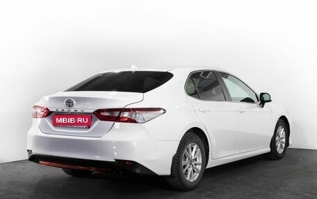 Toyota Camry, 2018 год, 2 105 000 рублей, 3 фотография