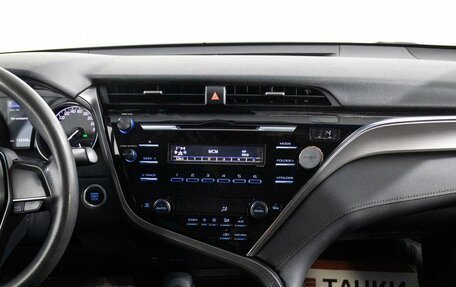 Toyota Camry, 2018 год, 2 105 000 рублей, 11 фотография