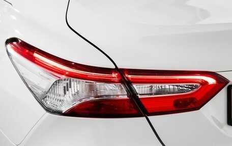 Toyota Camry, 2018 год, 2 105 000 рублей, 18 фотография