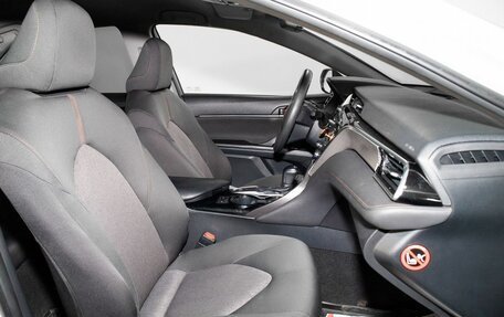 Toyota Camry, 2018 год, 2 105 000 рублей, 6 фотография