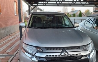 Mitsubishi Outlander III рестайлинг 3, 2021 год, 2 590 000 рублей, 1 фотография