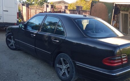 Mercedes-Benz E-Класс, 2000 год, 700 000 рублей, 4 фотография