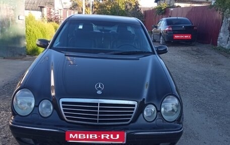 Mercedes-Benz E-Класс, 2000 год, 700 000 рублей, 8 фотография