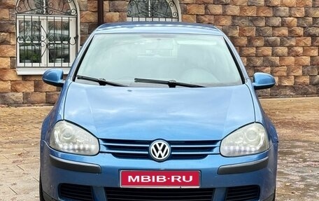 Volkswagen Golf V, 2004 год, 395 000 рублей, 1 фотография