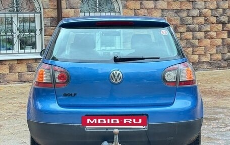 Volkswagen Golf V, 2004 год, 395 000 рублей, 4 фотография