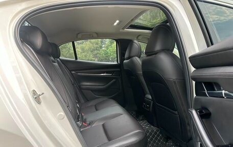 Mazda 3, 2022 год, 1 550 000 рублей, 12 фотография