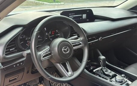 Mazda 3, 2022 год, 1 550 000 рублей, 18 фотография