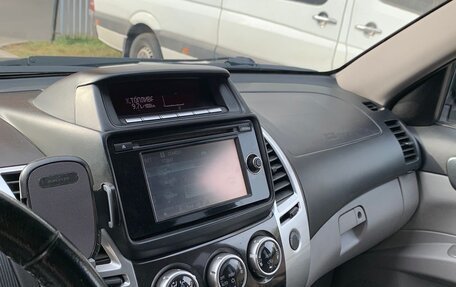 Mitsubishi Pajero Sport II рестайлинг, 2014 год, 1 890 000 рублей, 12 фотография