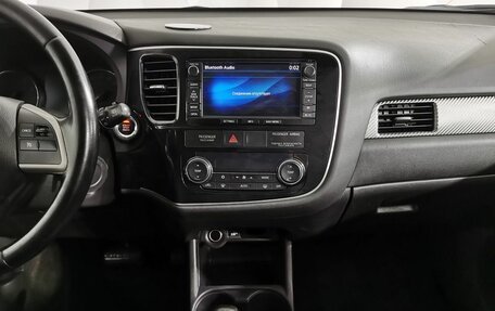 Mitsubishi Outlander III рестайлинг 3, 2013 год, 1 695 000 рублей, 11 фотография