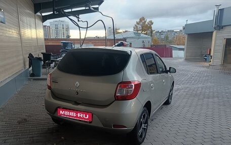 Renault Sandero II рестайлинг, 2015 год, 700 000 рублей, 7 фотография