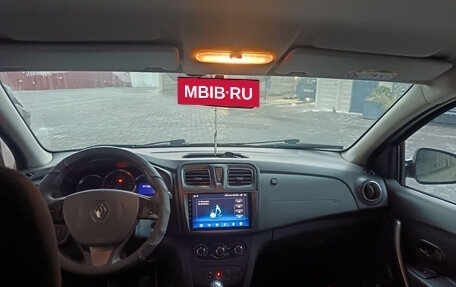 Renault Sandero II рестайлинг, 2015 год, 700 000 рублей, 11 фотография