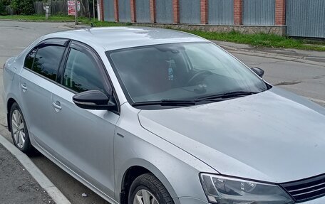 Volkswagen Jetta VI, 2013 год, 775 000 рублей, 2 фотография