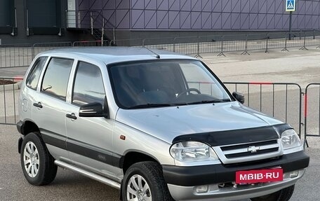 Chevrolet Niva I рестайлинг, 2005 год, 437 000 рублей, 4 фотография