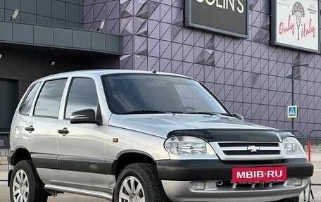 Chevrolet Niva I рестайлинг, 2005 год, 437 000 рублей, 2 фотография