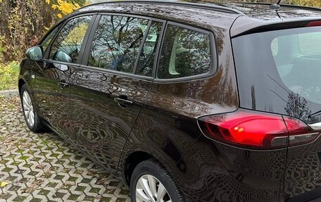 Opel Zafira C рестайлинг, 2014 год, 1 250 000 рублей, 1 фотография