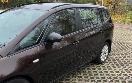 Opel Zafira C рестайлинг, 2014 год, 1 250 000 рублей, 15 фотография