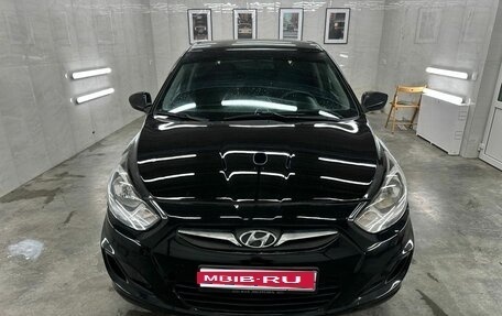 Hyundai Solaris II рестайлинг, 2012 год, 570 000 рублей, 1 фотография