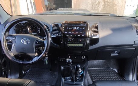 Toyota Hilux VII, 2015 год, 1 980 000 рублей, 9 фотография