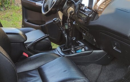 Toyota Hilux VII, 2015 год, 1 980 000 рублей, 5 фотография