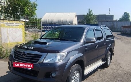 Toyota Hilux VII, 2015 год, 1 980 000 рублей, 10 фотография