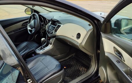 Chevrolet Cruze II, 2010 год, 560 000 рублей, 4 фотография