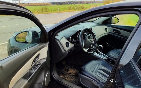 Chevrolet Cruze II, 2010 год, 560 000 рублей, 7 фотография