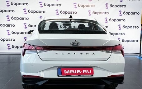 Hyundai Elantra, 2021 год, 1 825 000 рублей, 11 фотография