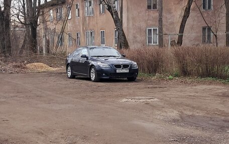BMW 5 серия, 2006 год, 800 000 рублей, 2 фотография