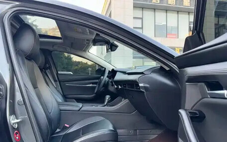 Mazda 3, 2022 год, 1 970 000 рублей, 8 фотография