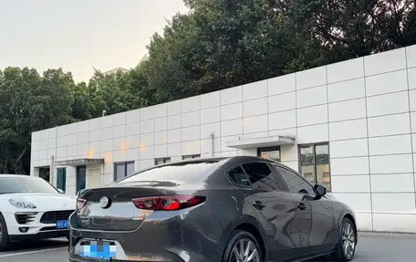 Mazda 3, 2022 год, 1 970 000 рублей, 4 фотография