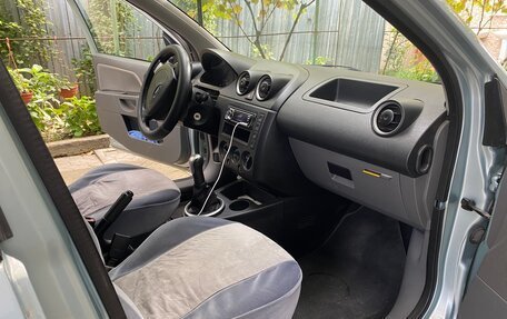 Ford Fiesta, 2003 год, 400 000 рублей, 9 фотография