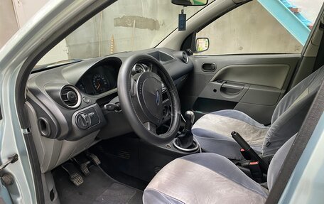 Ford Fiesta, 2003 год, 400 000 рублей, 8 фотография
