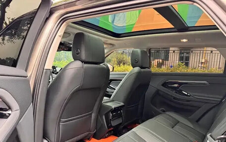 Land Rover Range Rover Evoque II, 2022 год, 3 445 000 рублей, 9 фотография