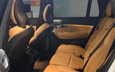 Volvo XC90 II рестайлинг, 2022 год, 4 459 000 рублей, 8 фотография