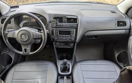 Volkswagen Polo VI (EU Market), 2014 год, 870 000 рублей, 3 фотография