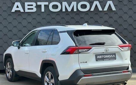 Toyota RAV4, 2019 год, 2 650 000 рублей, 5 фотография