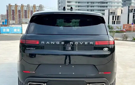 Land Rover Range Rover IV рестайлинг, 2022 год, 14 750 000 рублей, 4 фотография