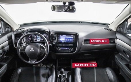 Mitsubishi Outlander III рестайлинг 3, 2012 год, 1 529 000 рублей, 8 фотография