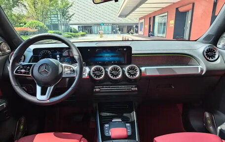 Mercedes-Benz GLB, 2021 год, 2 020 000 рублей, 8 фотография