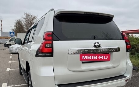 Toyota Land Cruiser Prado 150 рестайлинг 2, 2019 год, 4 490 000 рублей, 6 фотография