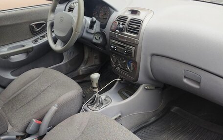 Hyundai Accent II, 2004 год, 350 000 рублей, 8 фотография