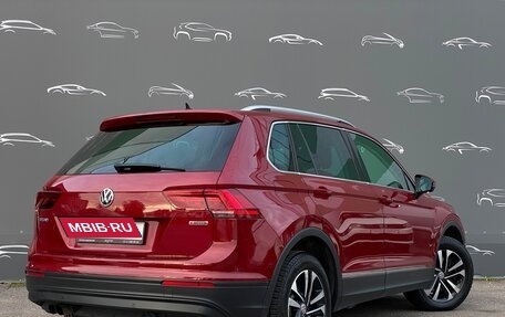 Volkswagen Tiguan II, 2019 год, 2 250 600 рублей, 2 фотография