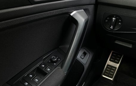 Volkswagen Tiguan II, 2019 год, 2 250 600 рублей, 19 фотография