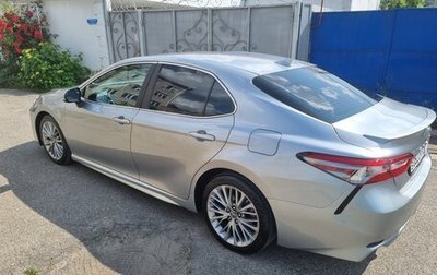 Toyota Camry, 2019 год, 2 350 000 рублей, 1 фотография