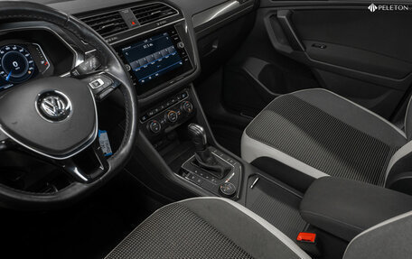Volkswagen Tiguan II, 2019 год, 1 950 000 рублей, 16 фотография