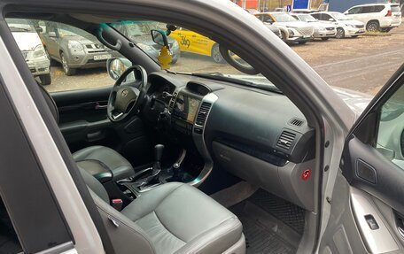 Toyota Land Cruiser Prado 120 рестайлинг, 2008 год, 2 100 000 рублей, 6 фотография