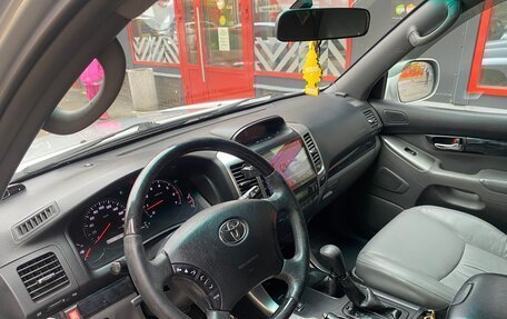 Toyota Land Cruiser Prado 120 рестайлинг, 2008 год, 2 100 000 рублей, 10 фотография